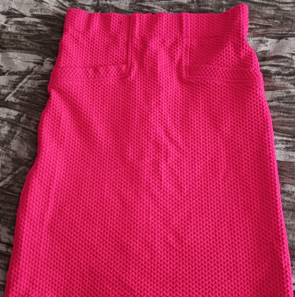 Red pencil  skirt